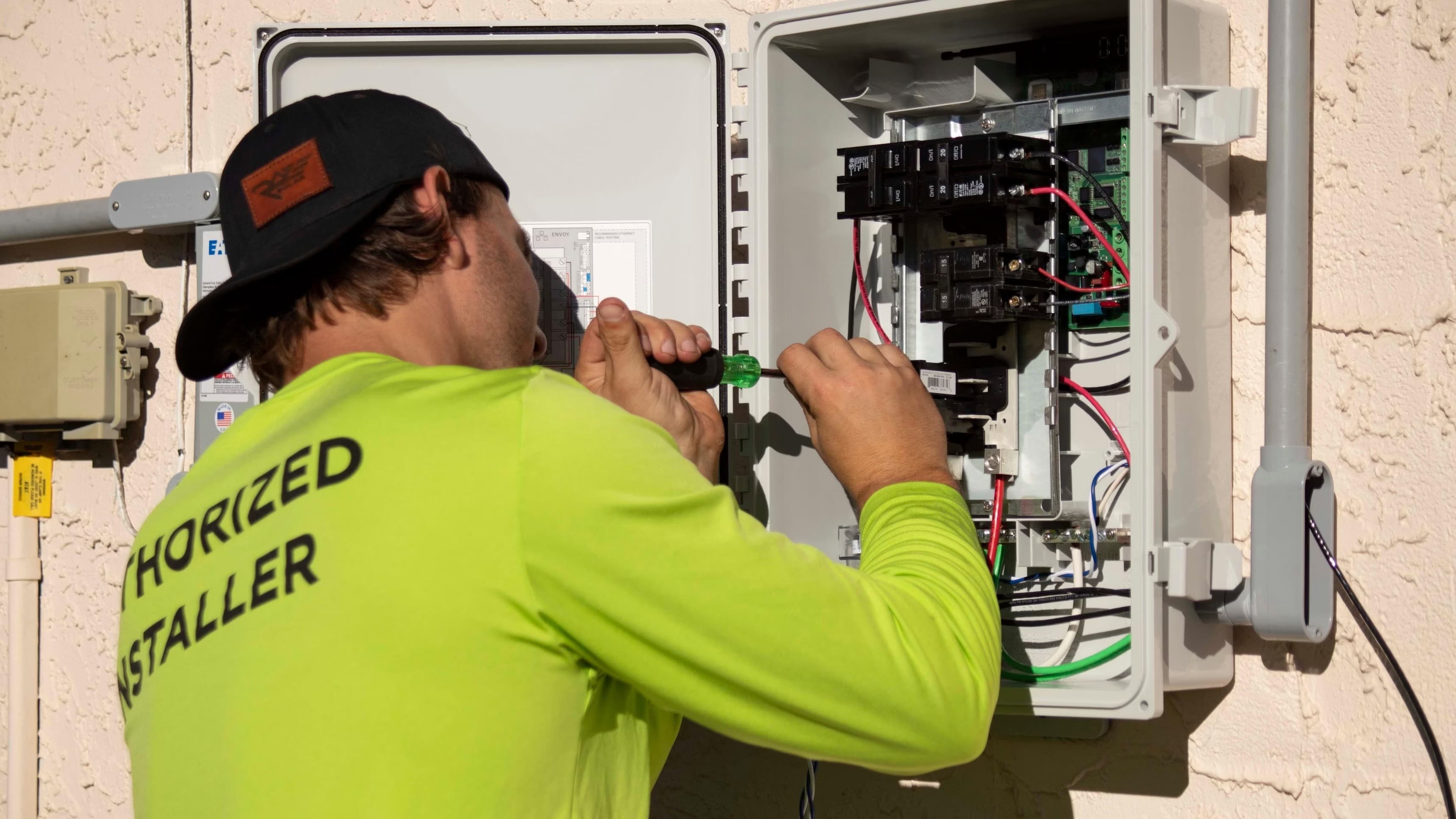 Professional electricians service